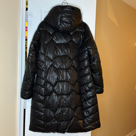 Guess Women’s Hooded Puffer Jacket - Picture 2 of 6